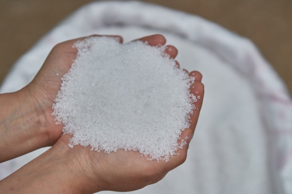 Combatting Ice with Calcium Chloride Pellets: A Salt Supplier’s Guide